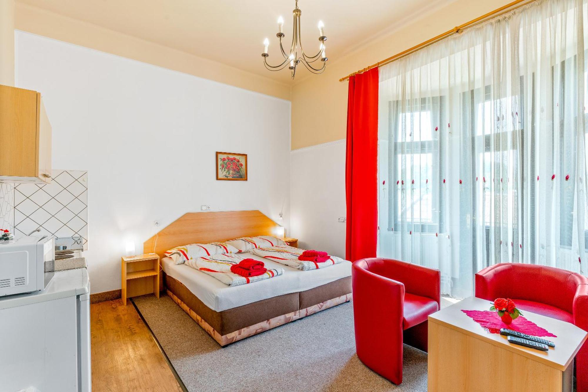 Obecni Dum 3* Семіли