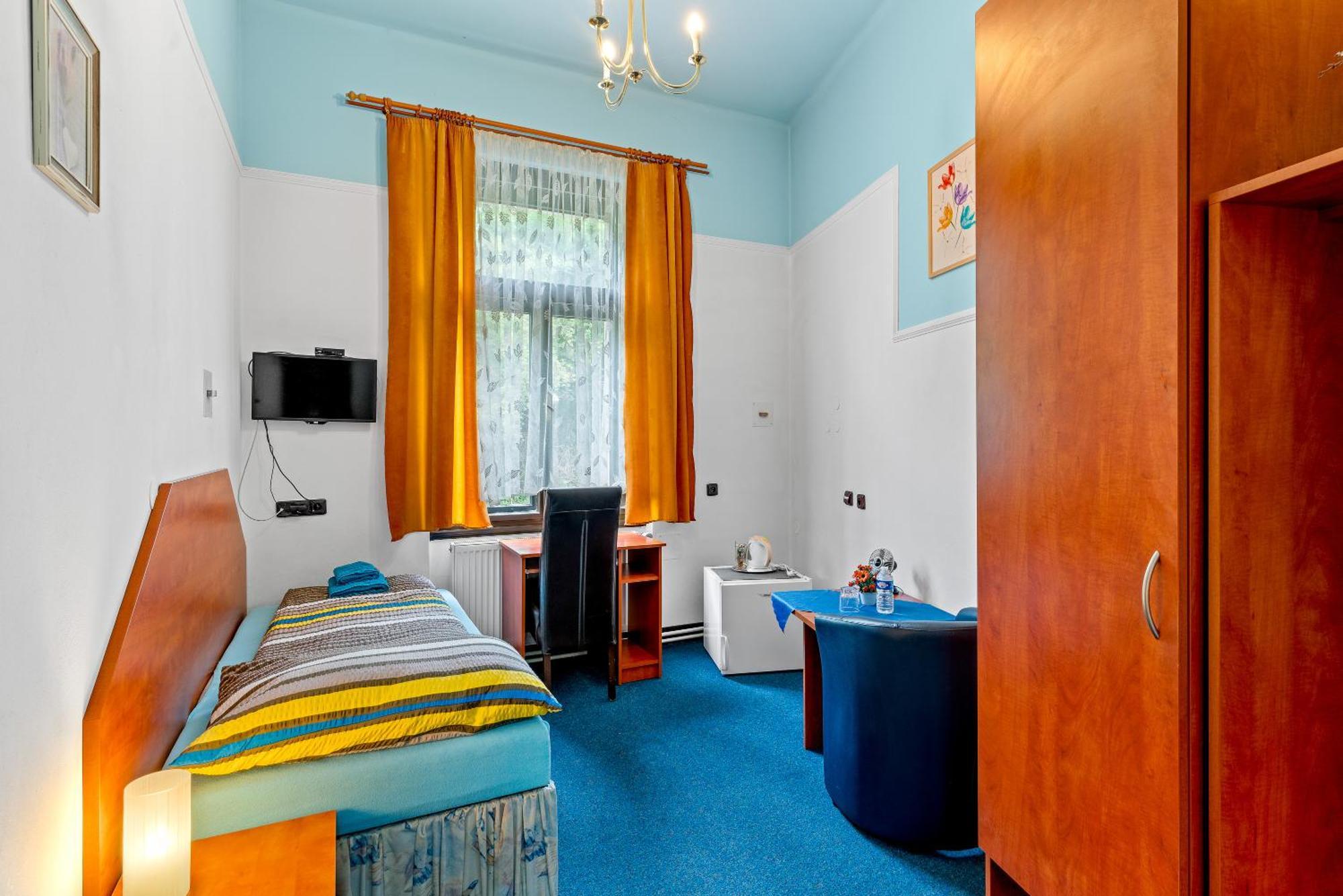 Hotel Obecni Dum 3*